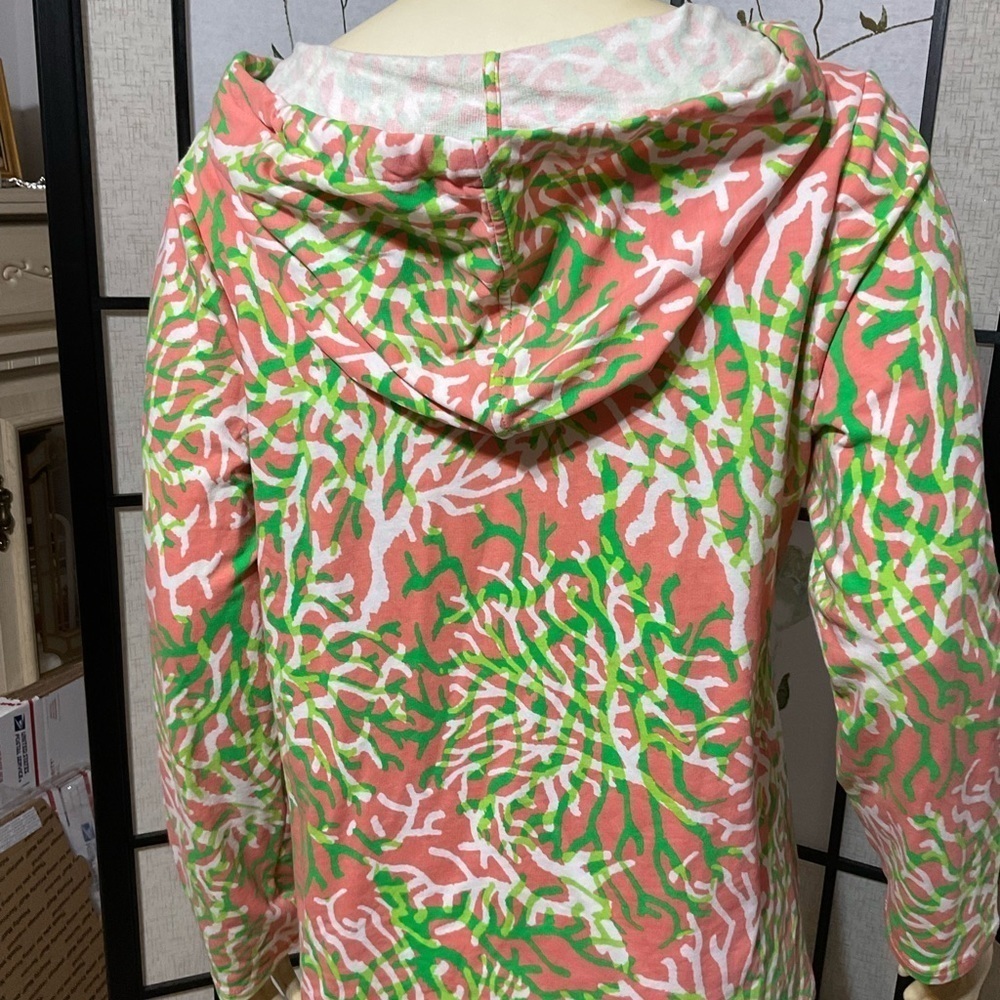 Crown And Ivy Beach Hooded Pullover - Picture 3 of 4